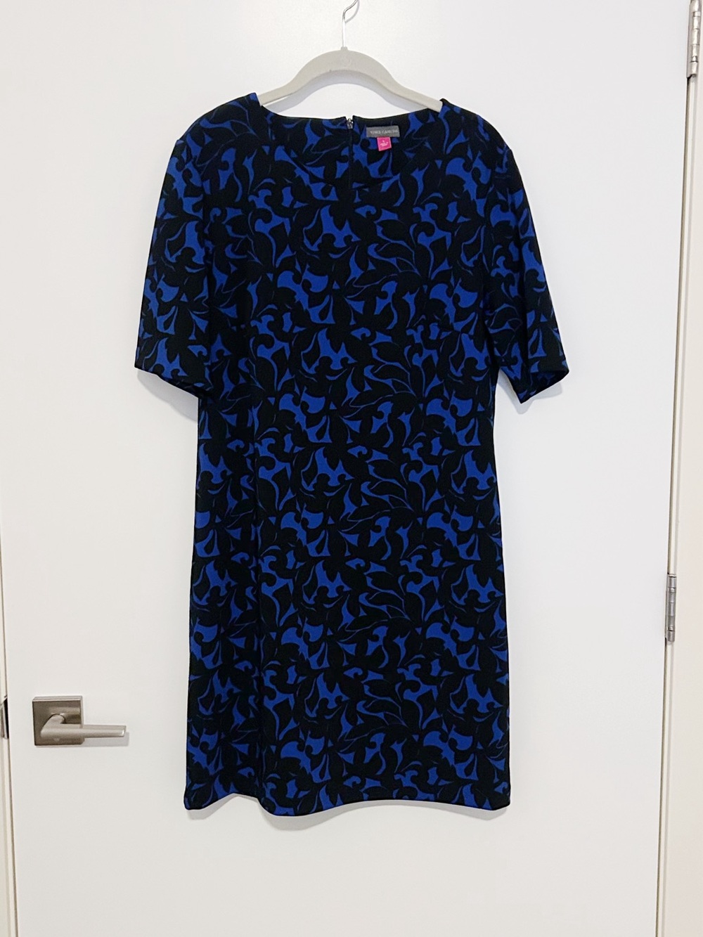 Vince Camuto Short-SleeveSheath Dress
